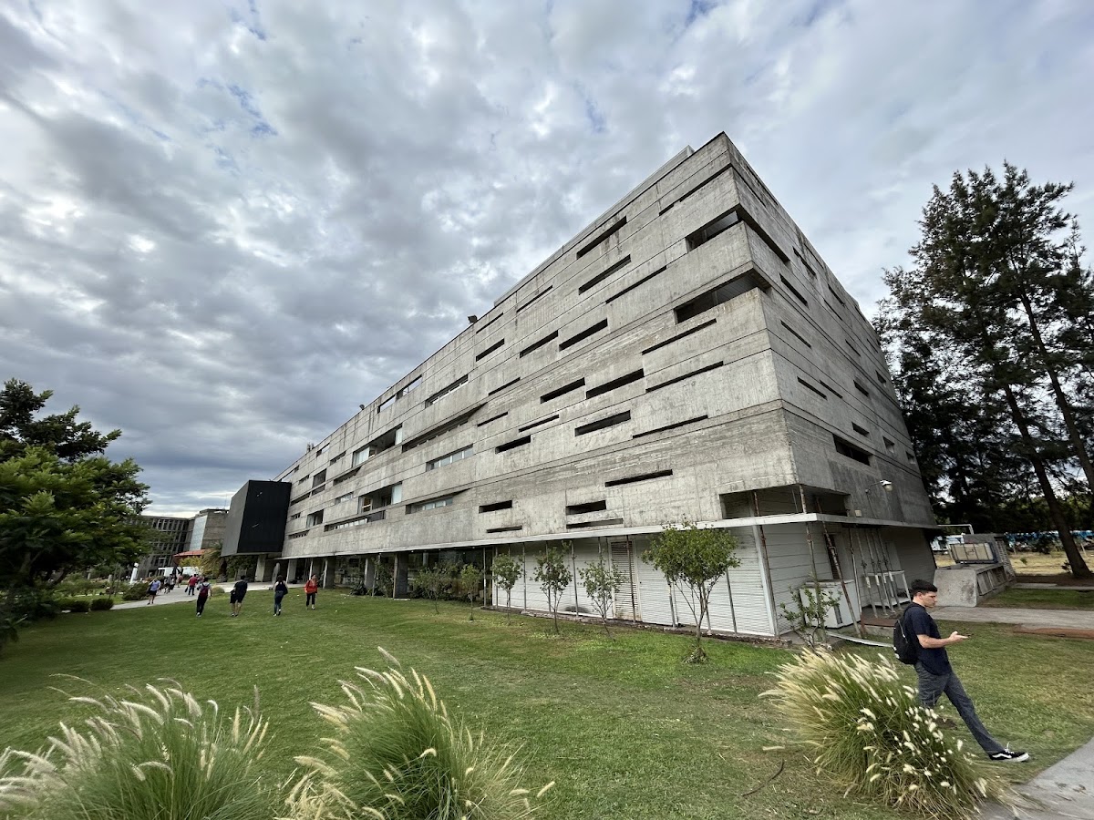 National University of General San Martín photo 5
