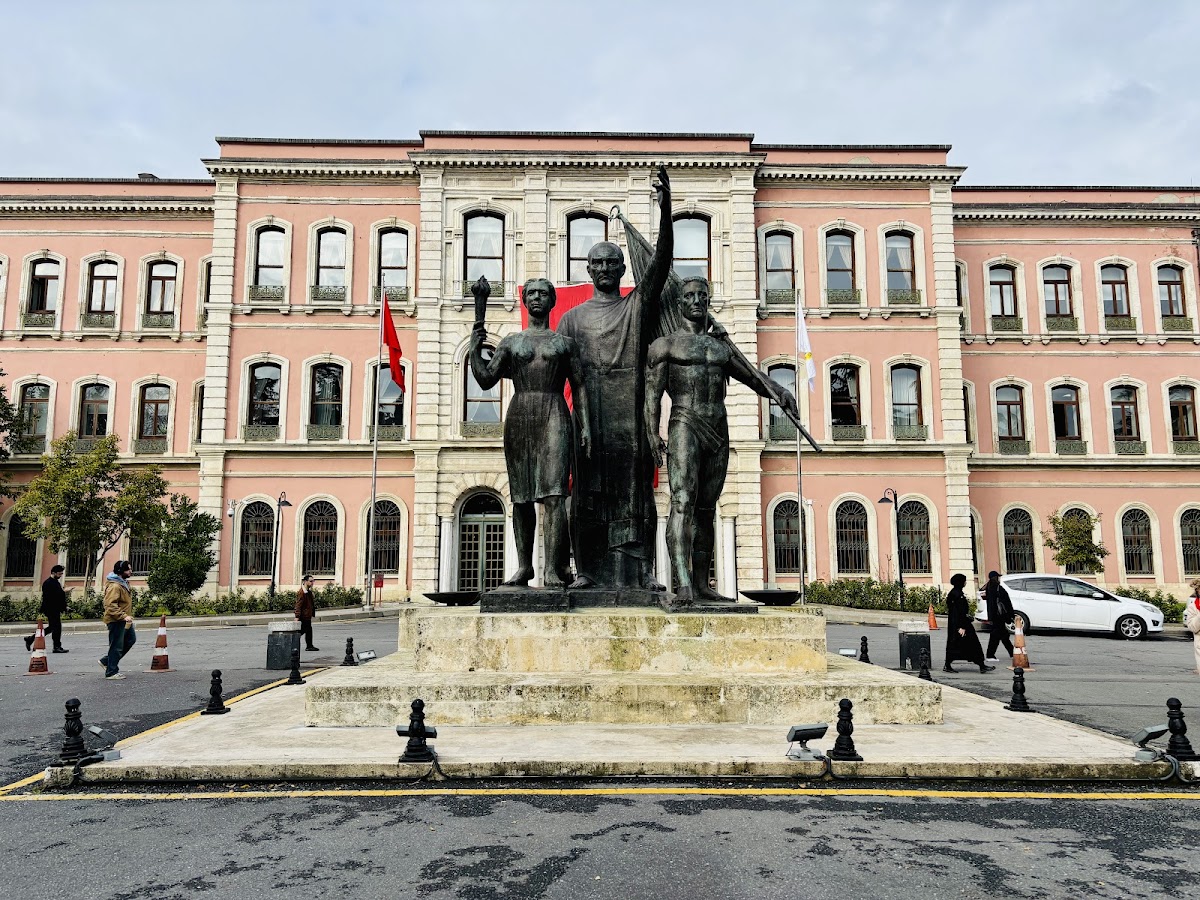 Istanbul University photo 3