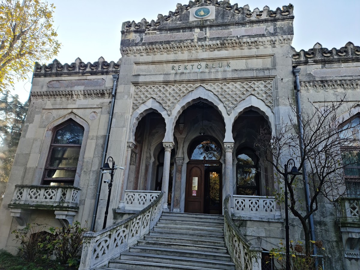 Istanbul University photo 4