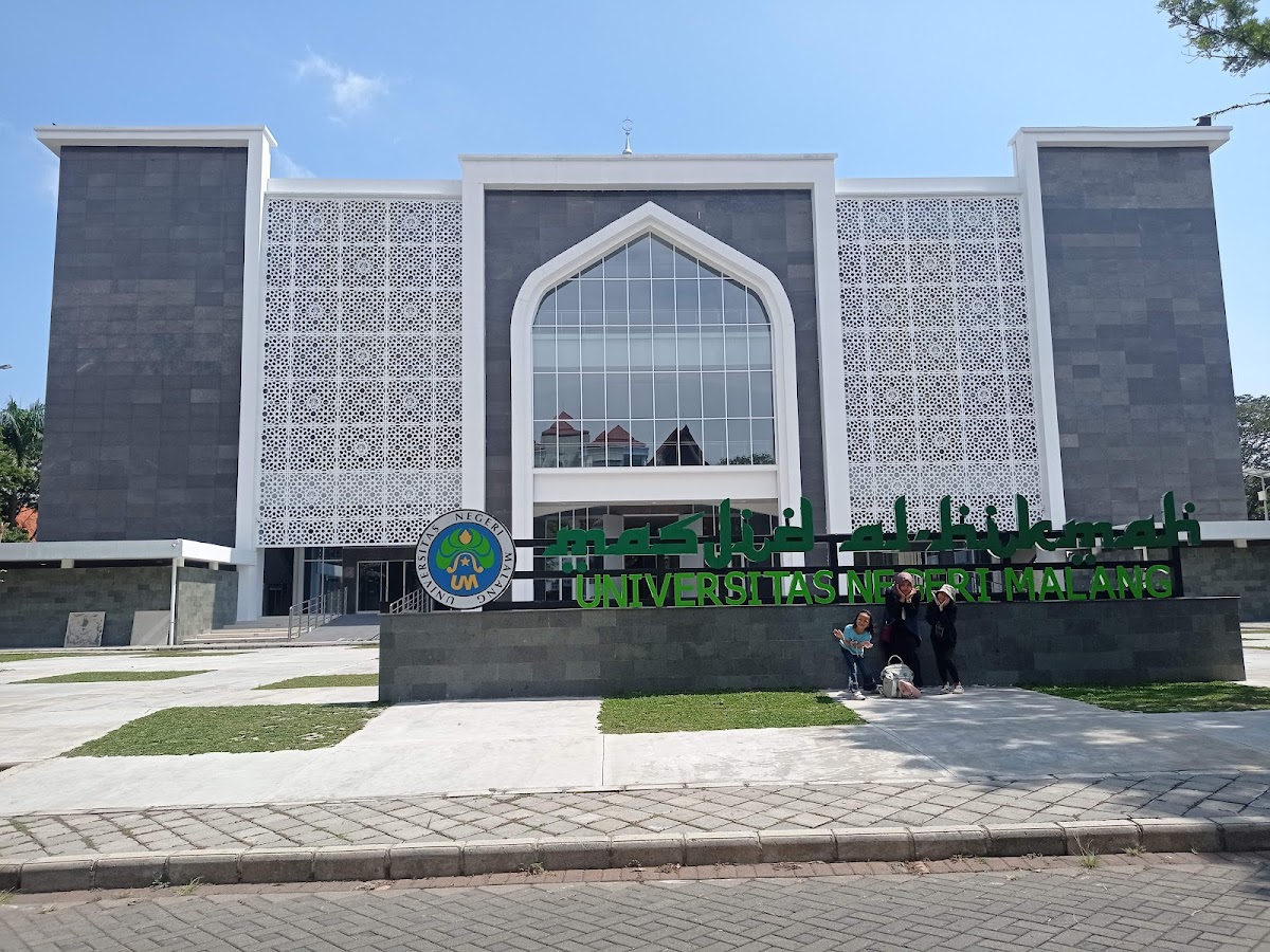 State University of Malang photo 6