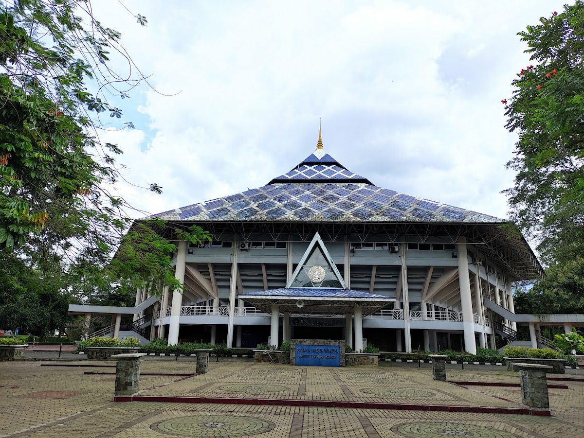 Bogor Agricultural University photo 8