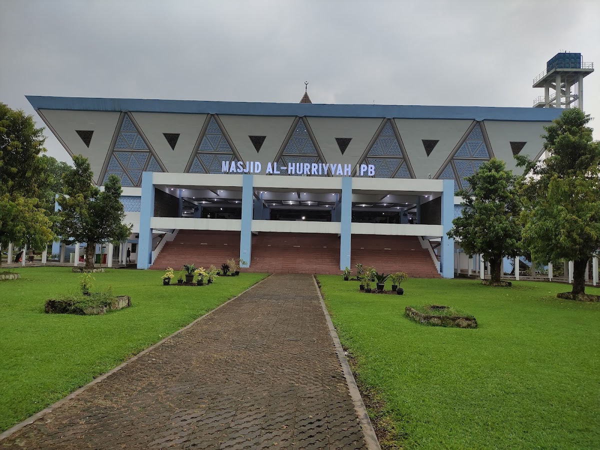 Bogor Agricultural University photo 9