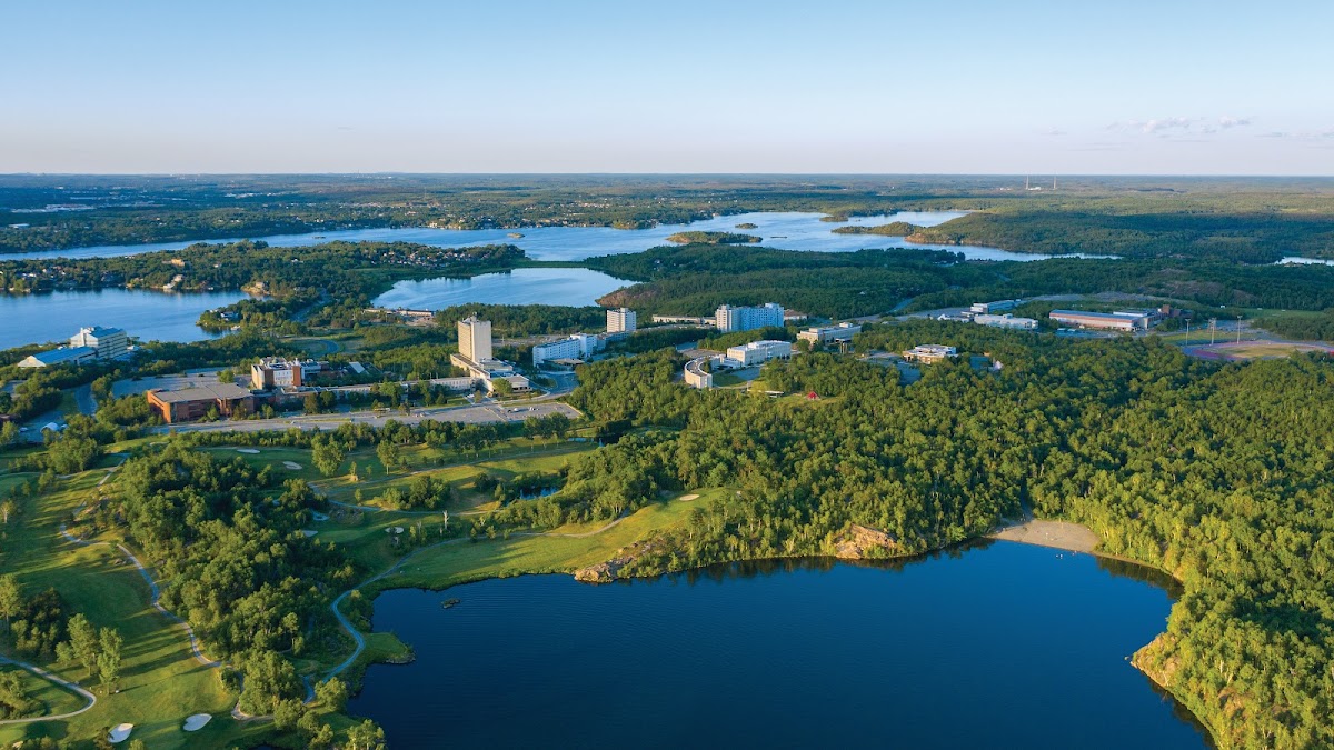 Laurentian University photo 1