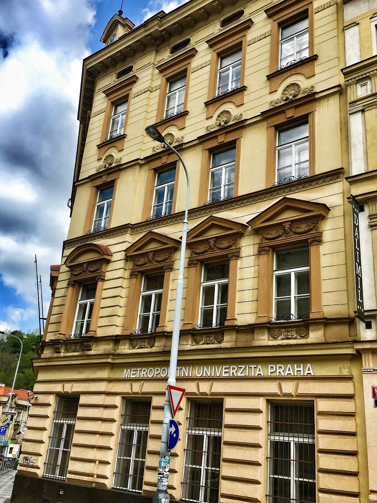 Metropolitan University Prague photo 9