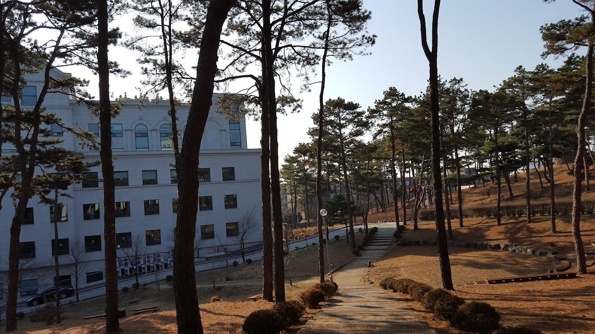 Konyang University photo 3