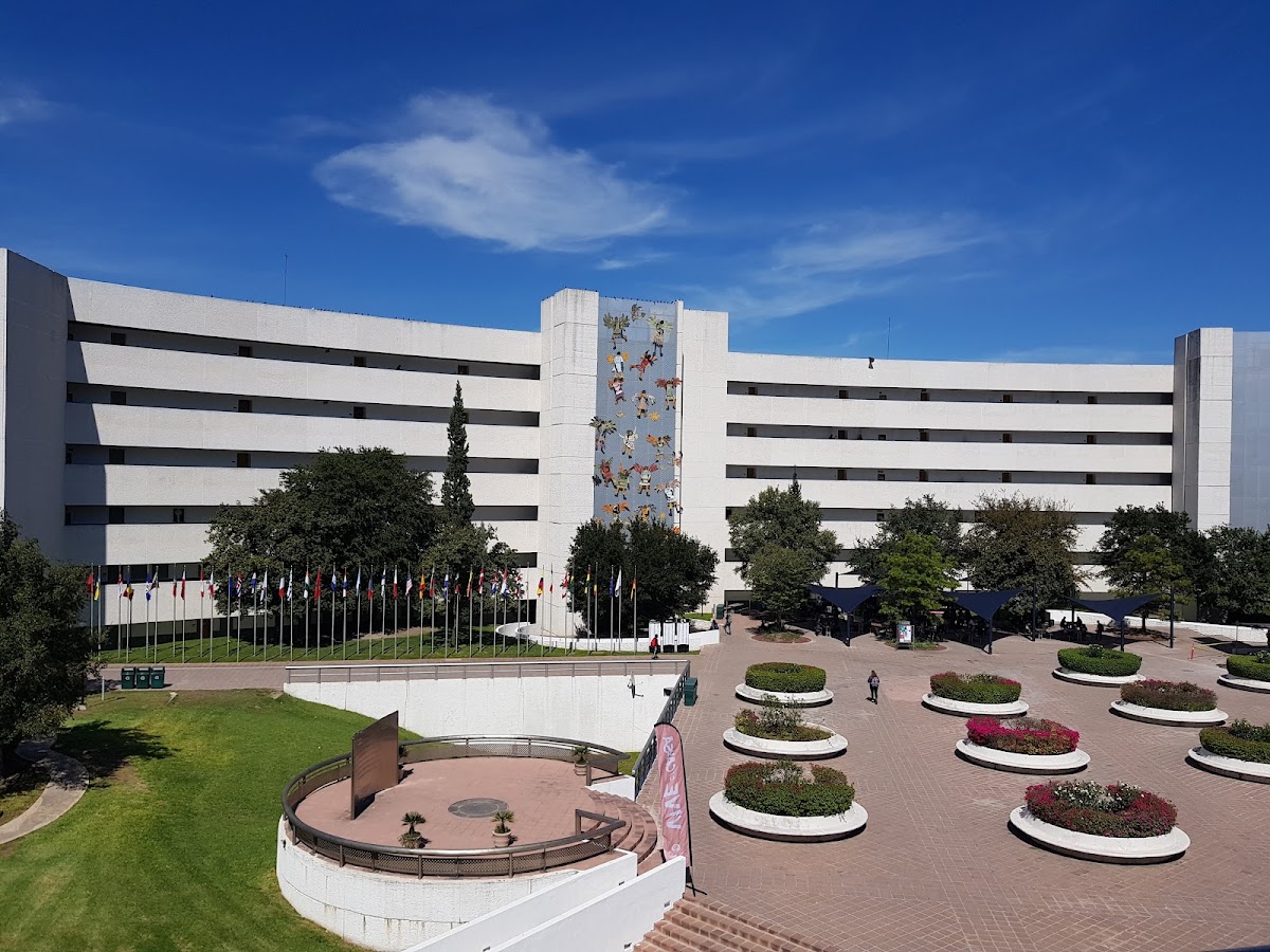 Monterrey Institute of Technology and Higher Education photo 3