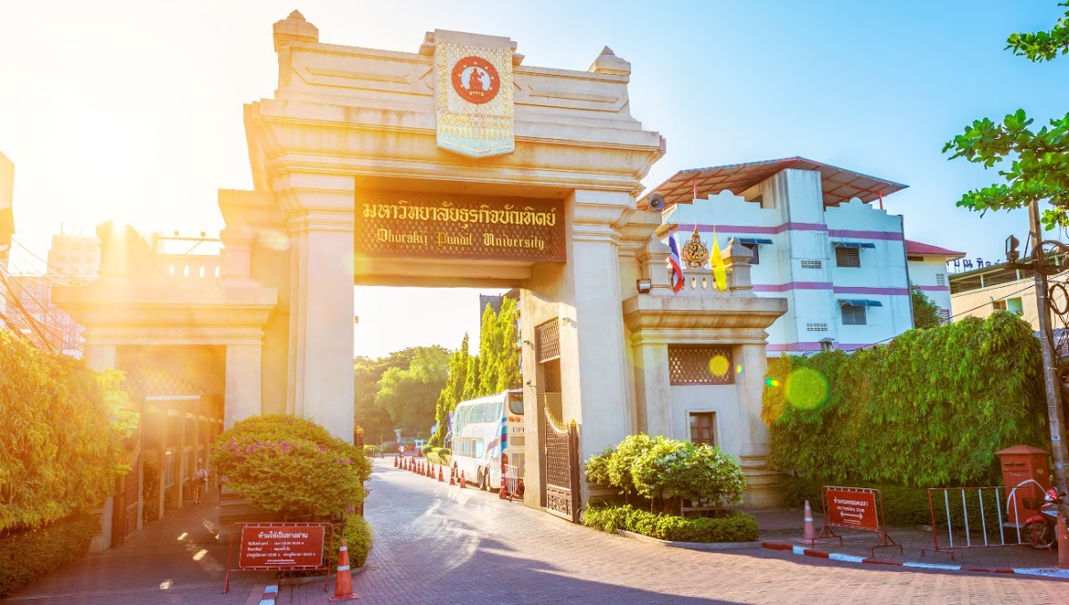 Dhurakij Pundit University photo 1