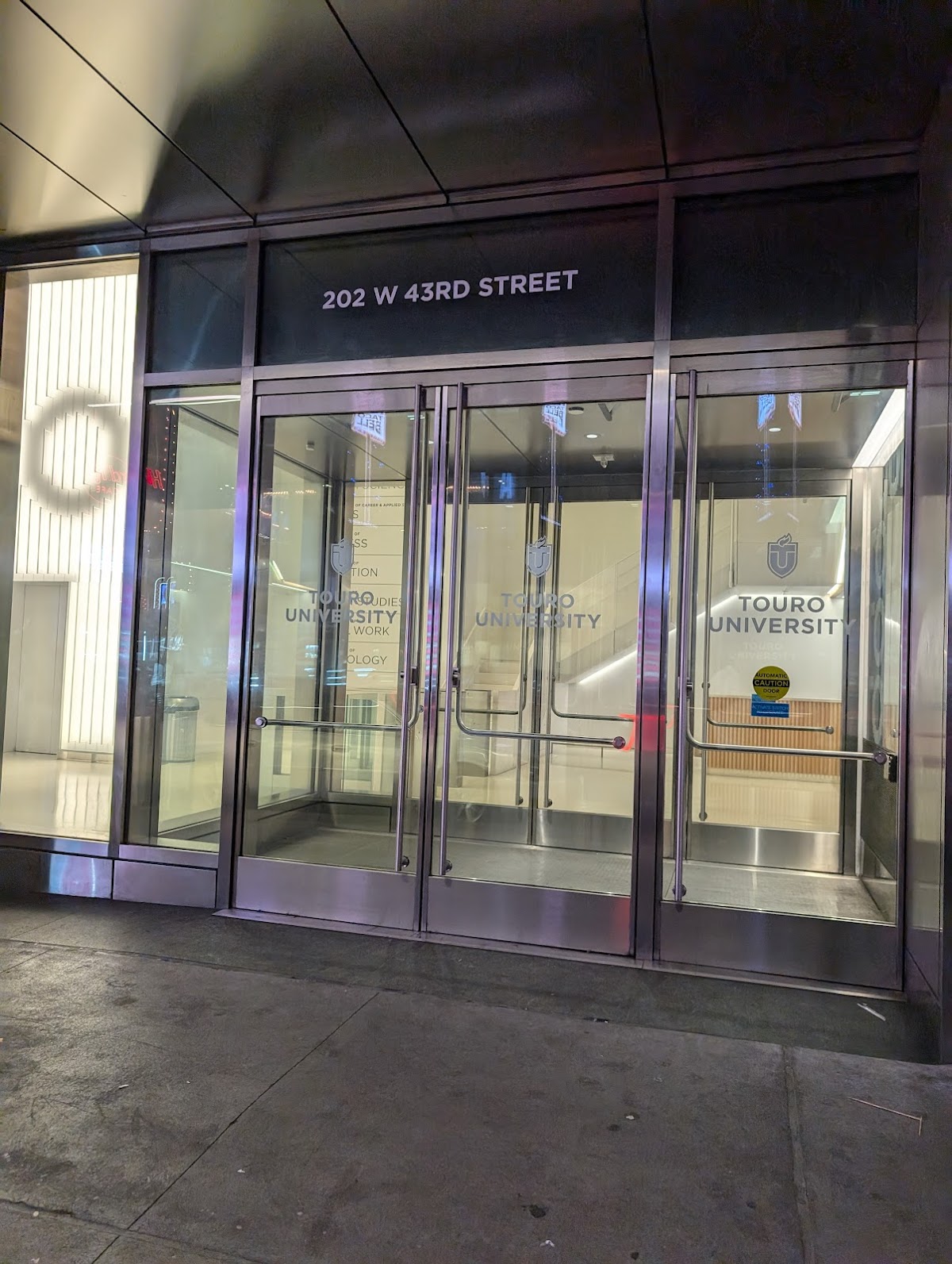 Touro College photo 4