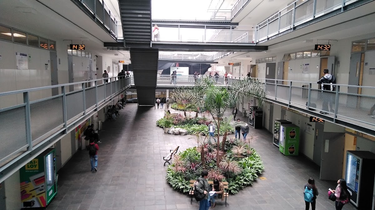 San Ignacio de Loyola University photo 1