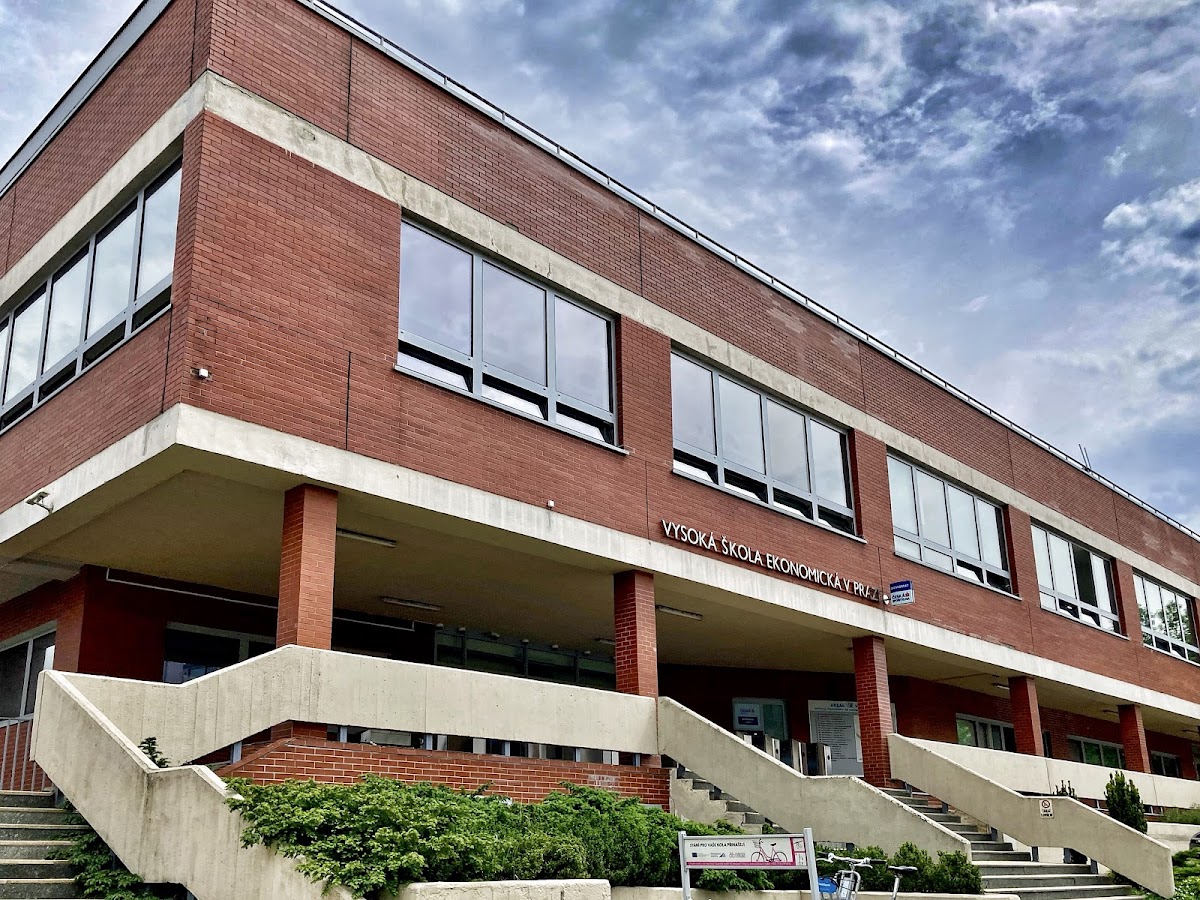 Private College of Economic Studies photo 8