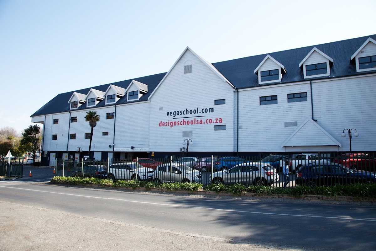 Vega School photo 3