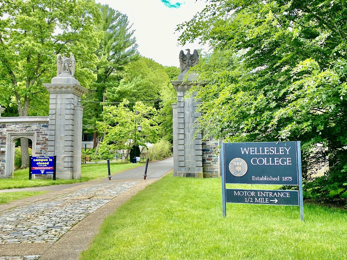 Wellesley College photo 8