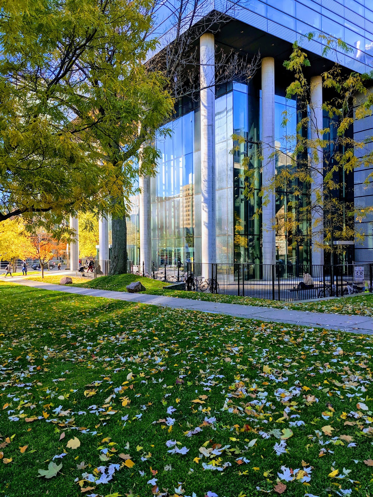 University of Toronto Faculty of Pharmacy photo 5