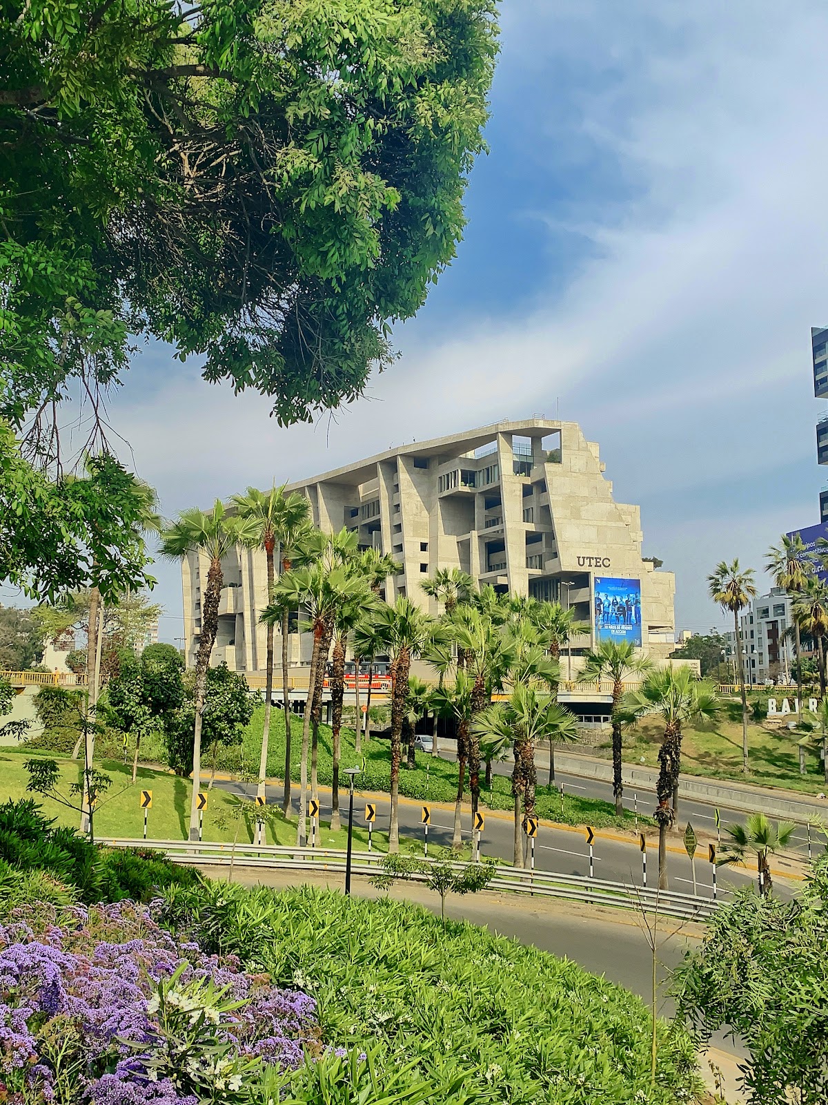 University of Engineering and Technology (UTEC) photo 9