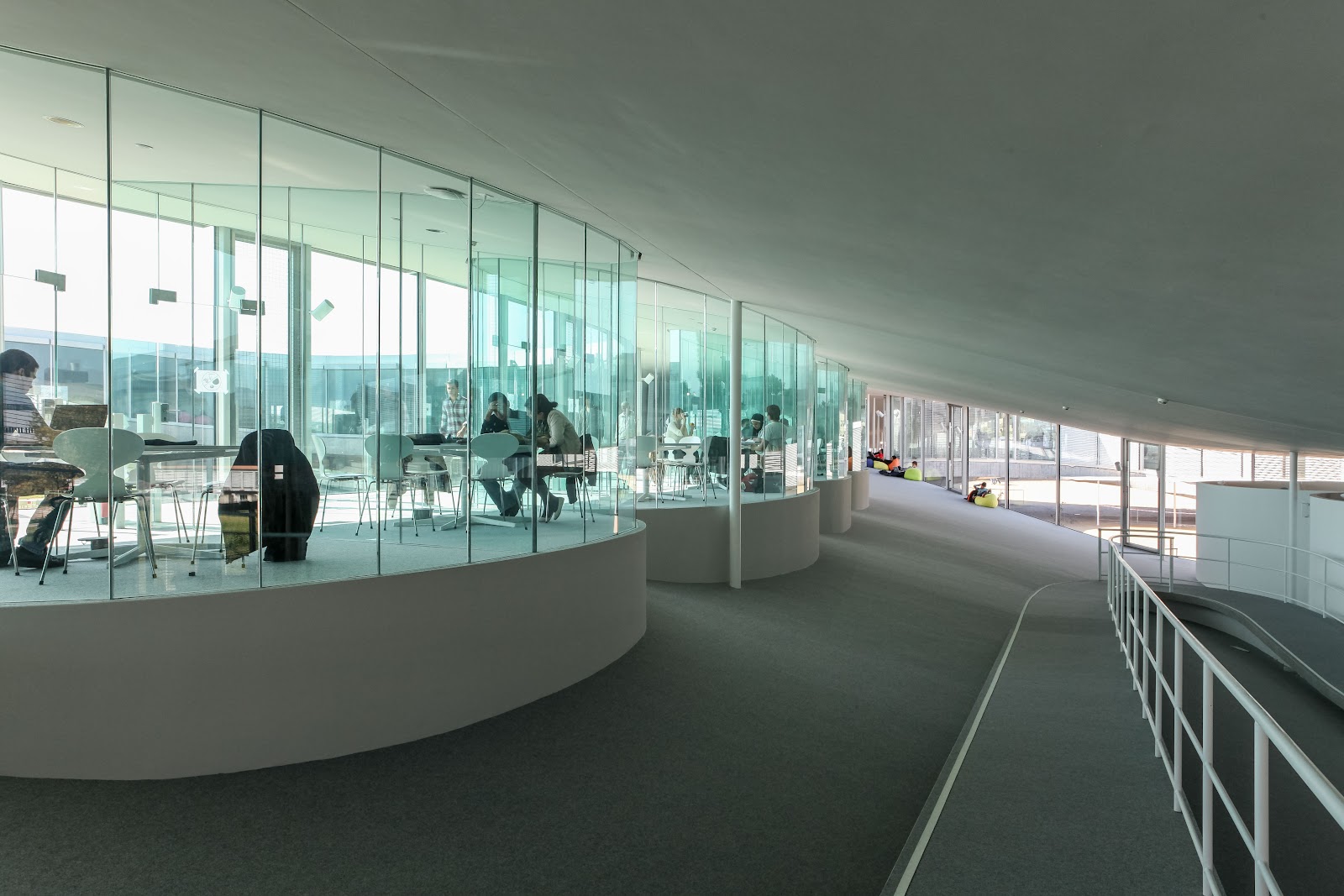 EPFL - Swiss Federal Institute of Technology Lausanne