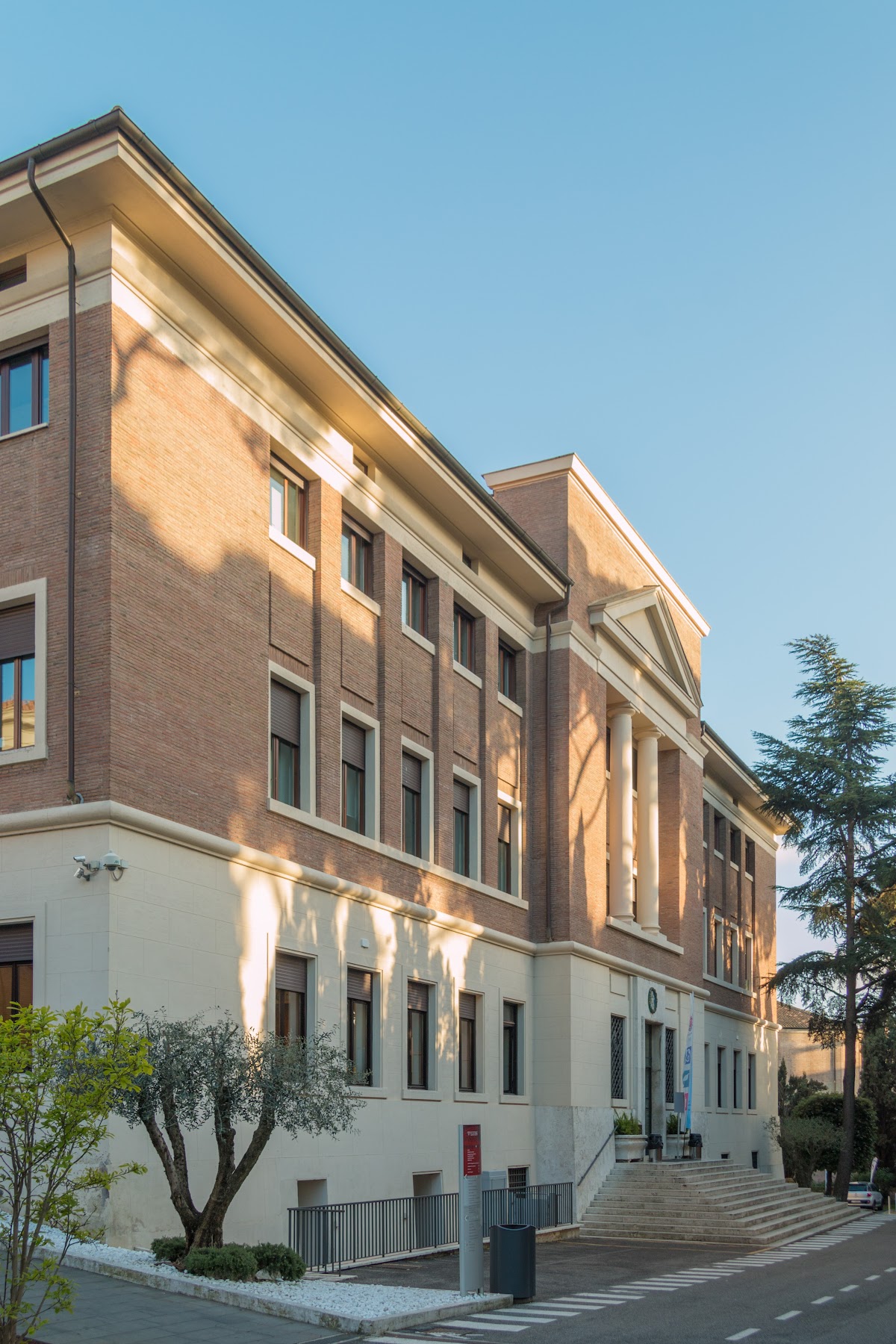 LUISS Guido Carli University photo 9