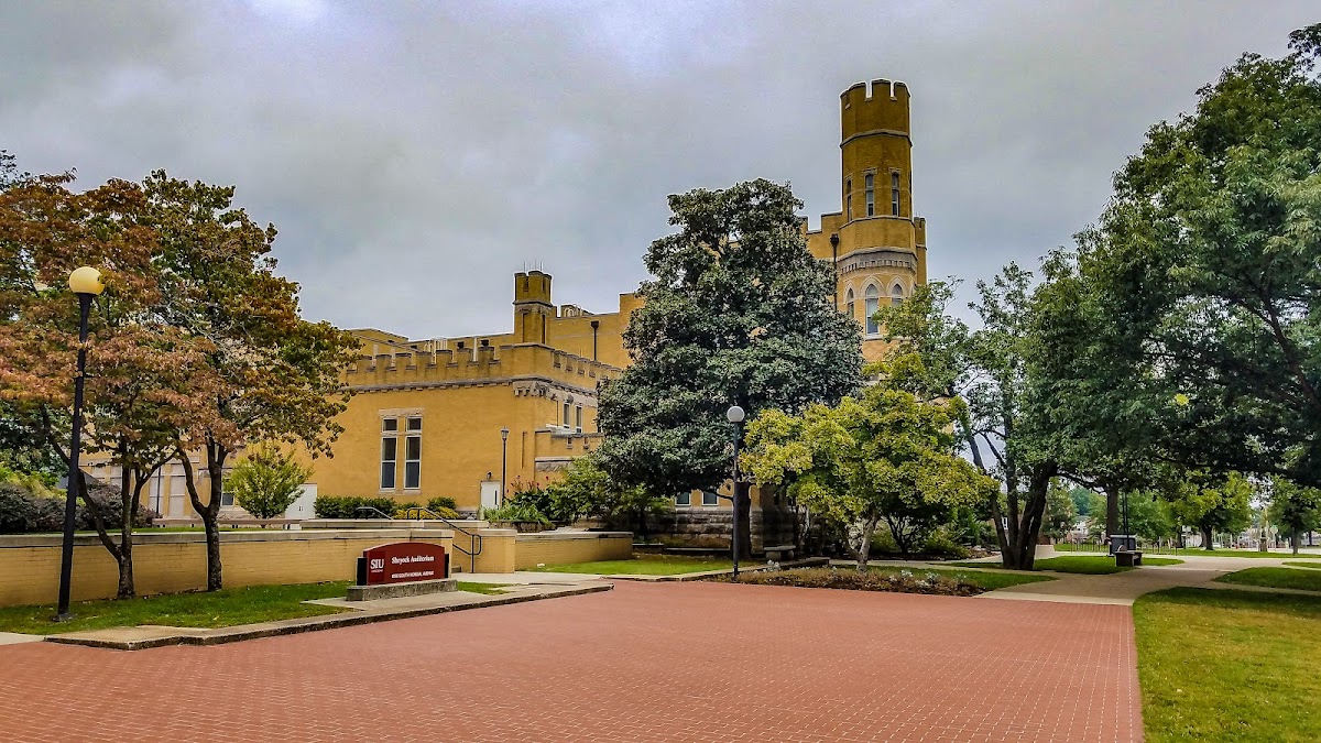 Southern Illinois University Carbondale photo 2