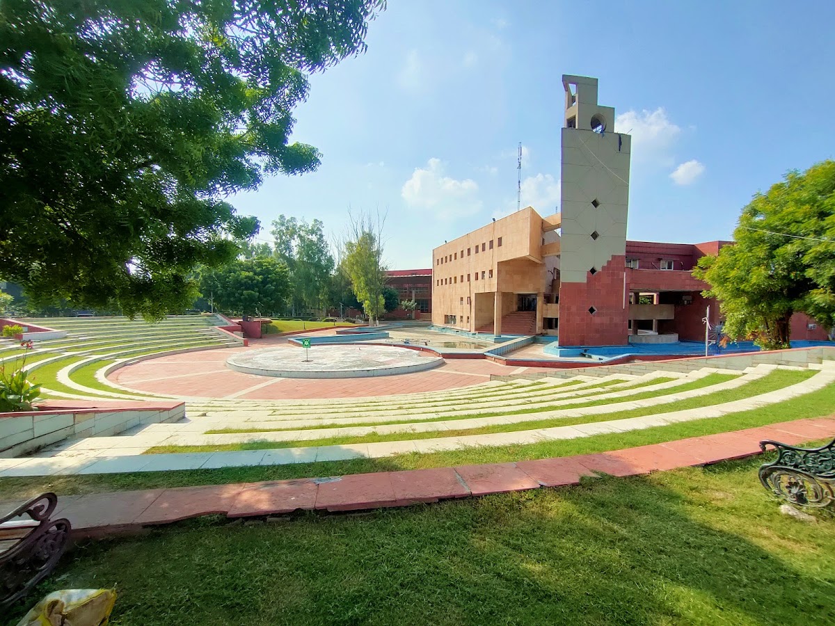 Delhi Technological University photo 2