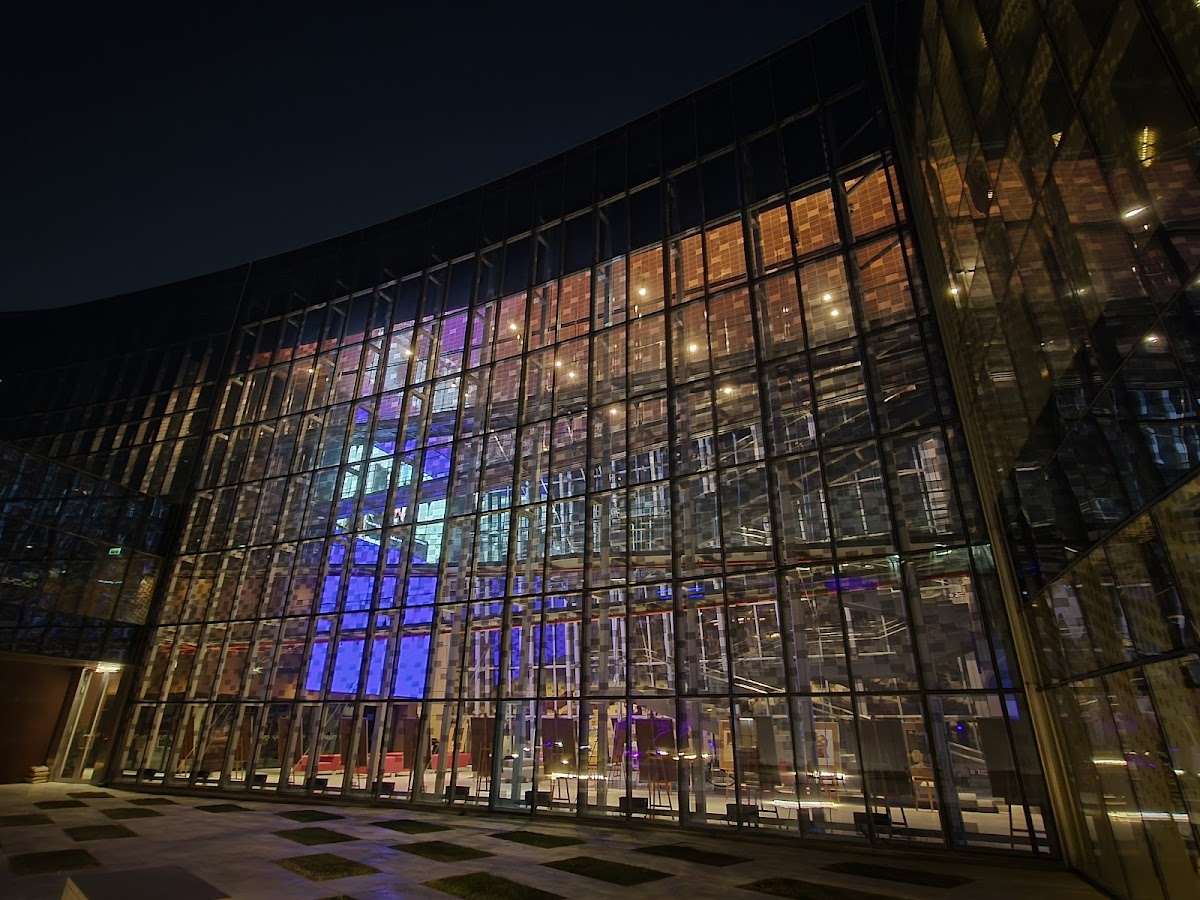 Northwestern University in Qatar photo 4