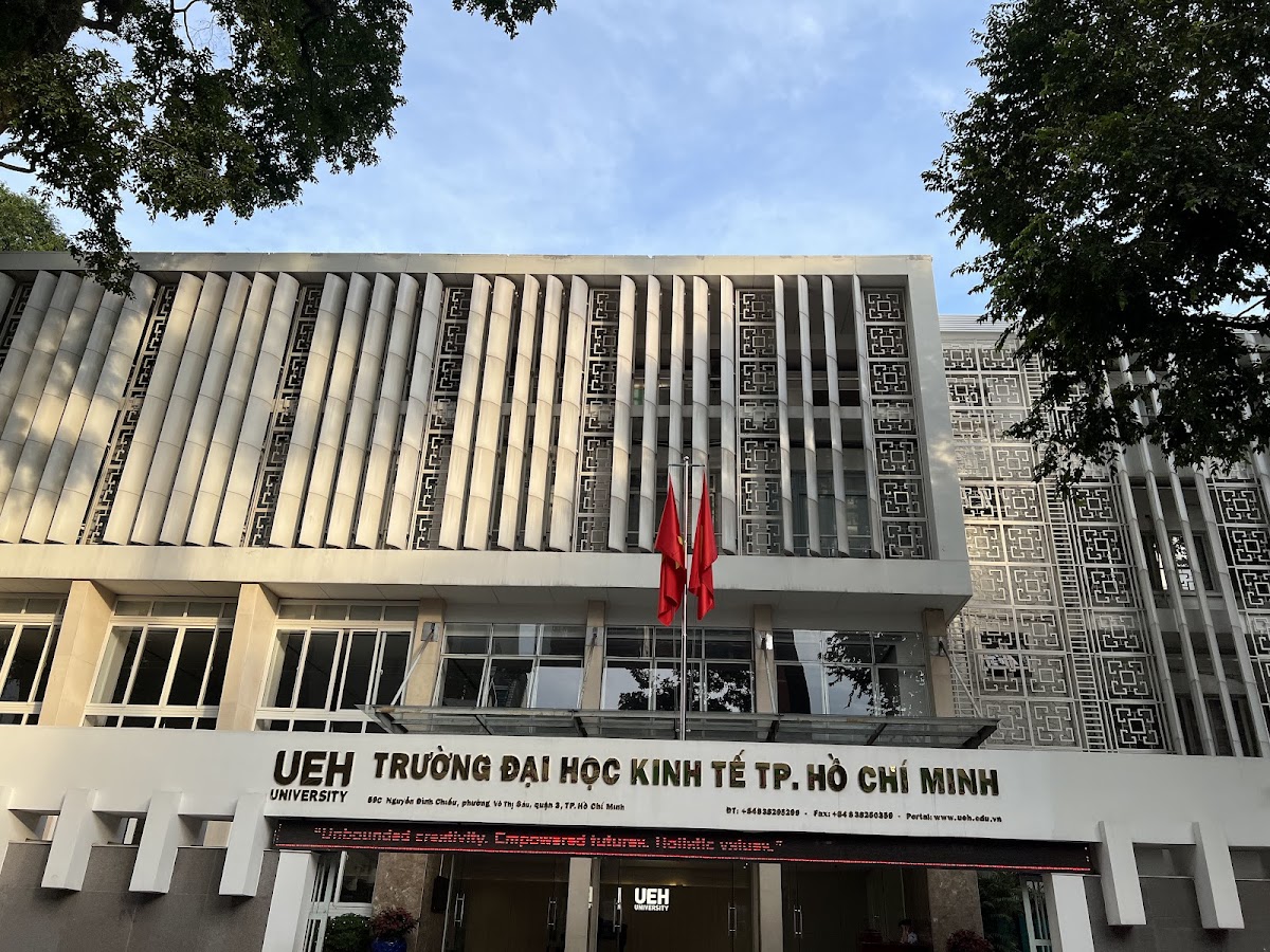 University of Economics Ho Chi Minh City photo 4