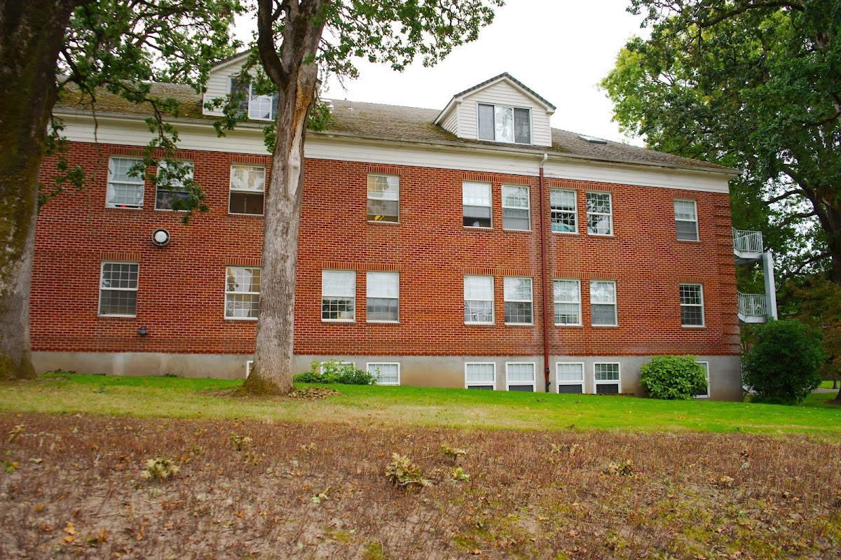 Linfield University photo 2