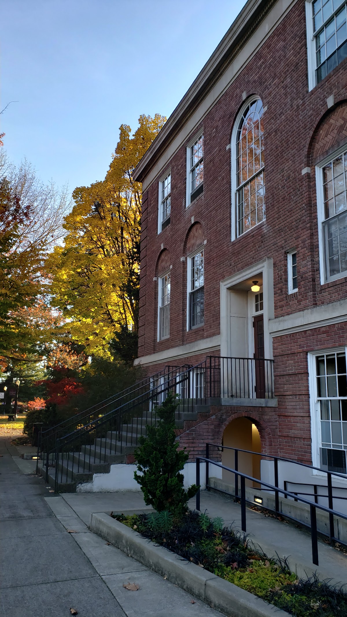 Linfield University photo 9