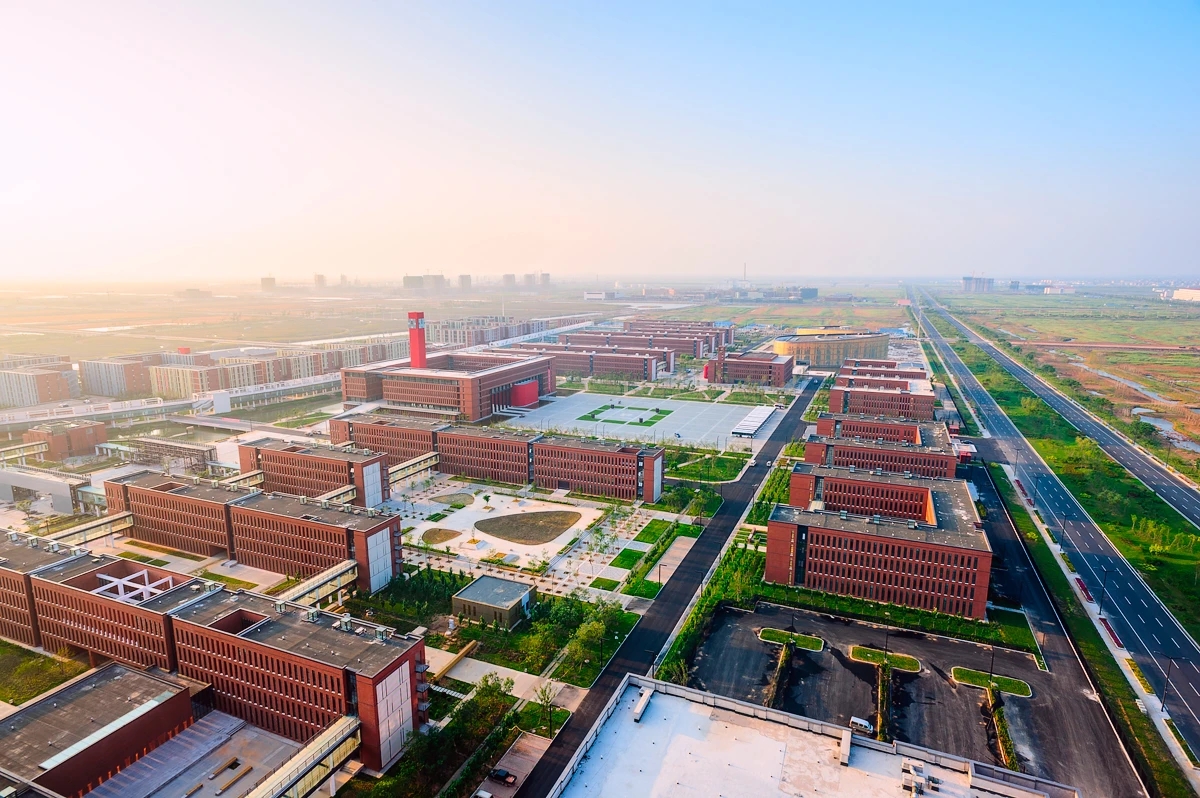 Dalian University of Technology photo 6
