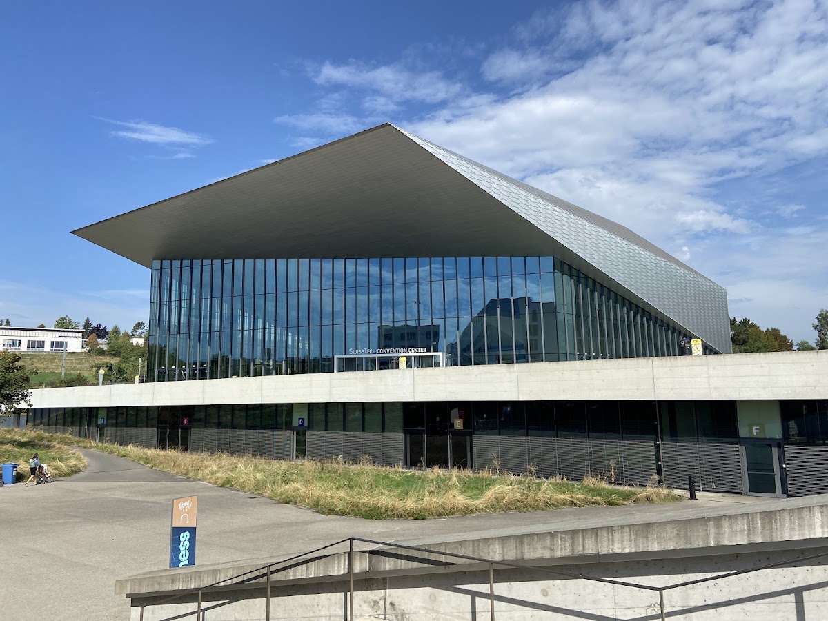 École Polytechnique Fédérale de Lausanne (EPFL) photo 4