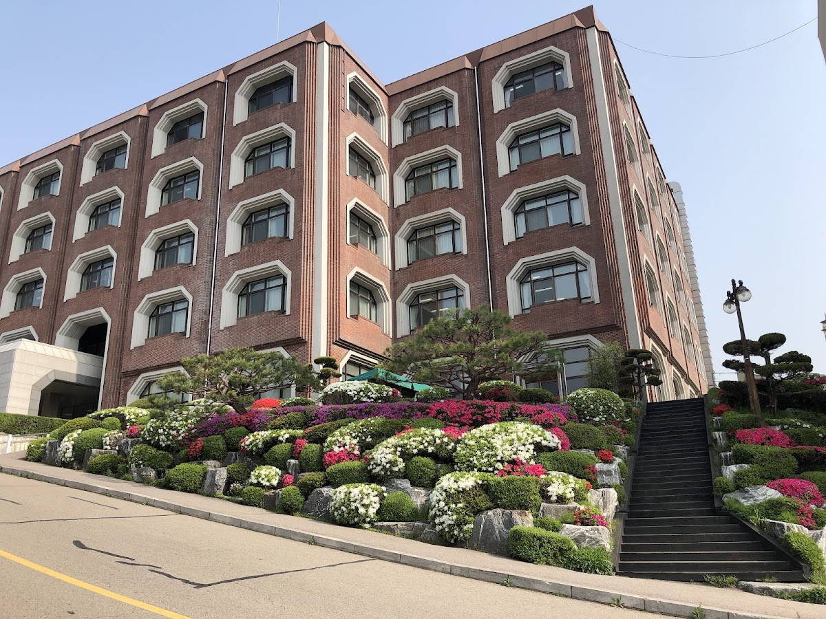 Gyeonggi University photo 3