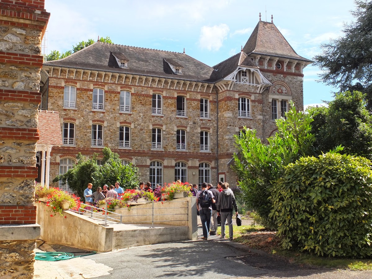 University of Cergy-Pontoise photo 7