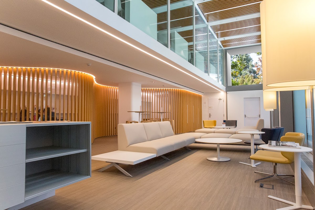 EADA Business School photo 3