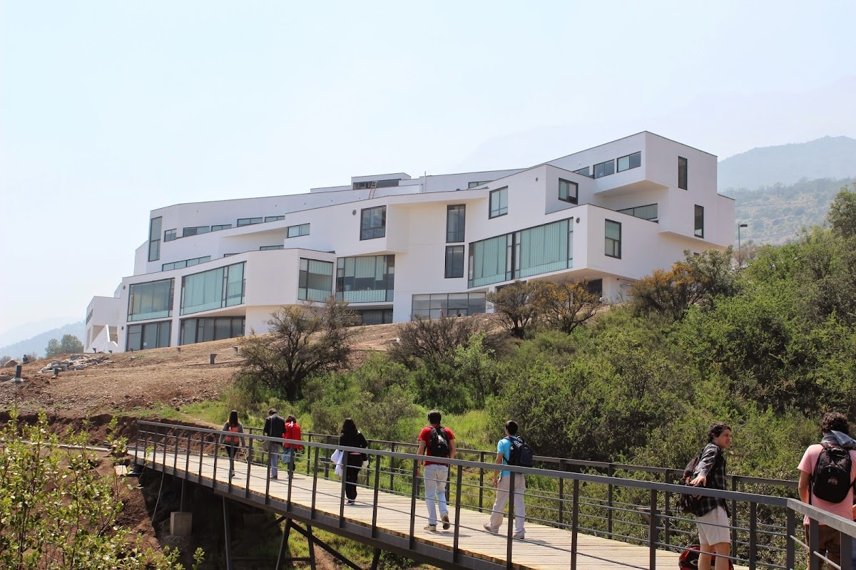 Adolfo Ibáñez University photo 1