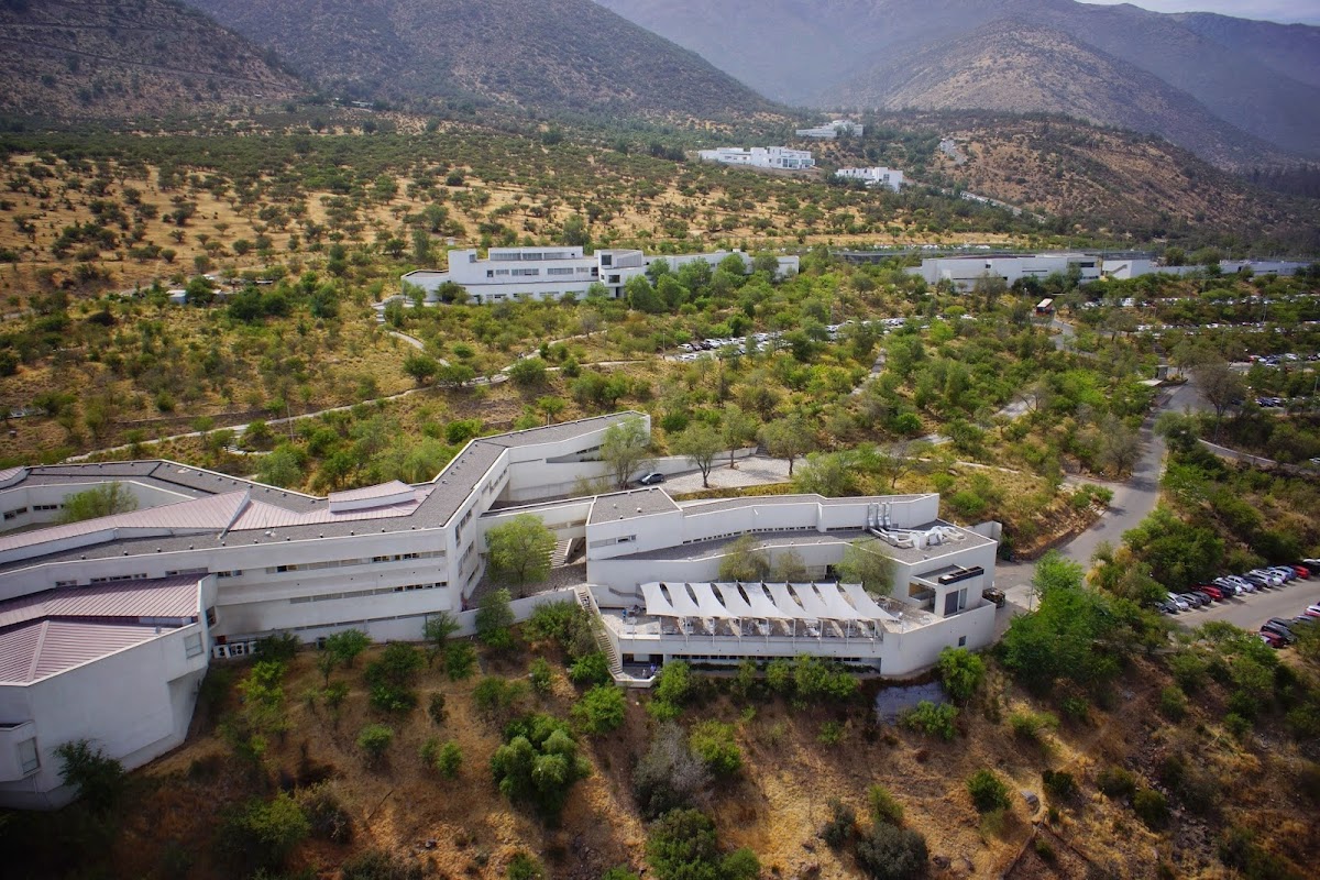 Adolfo Ibáñez University photo 2