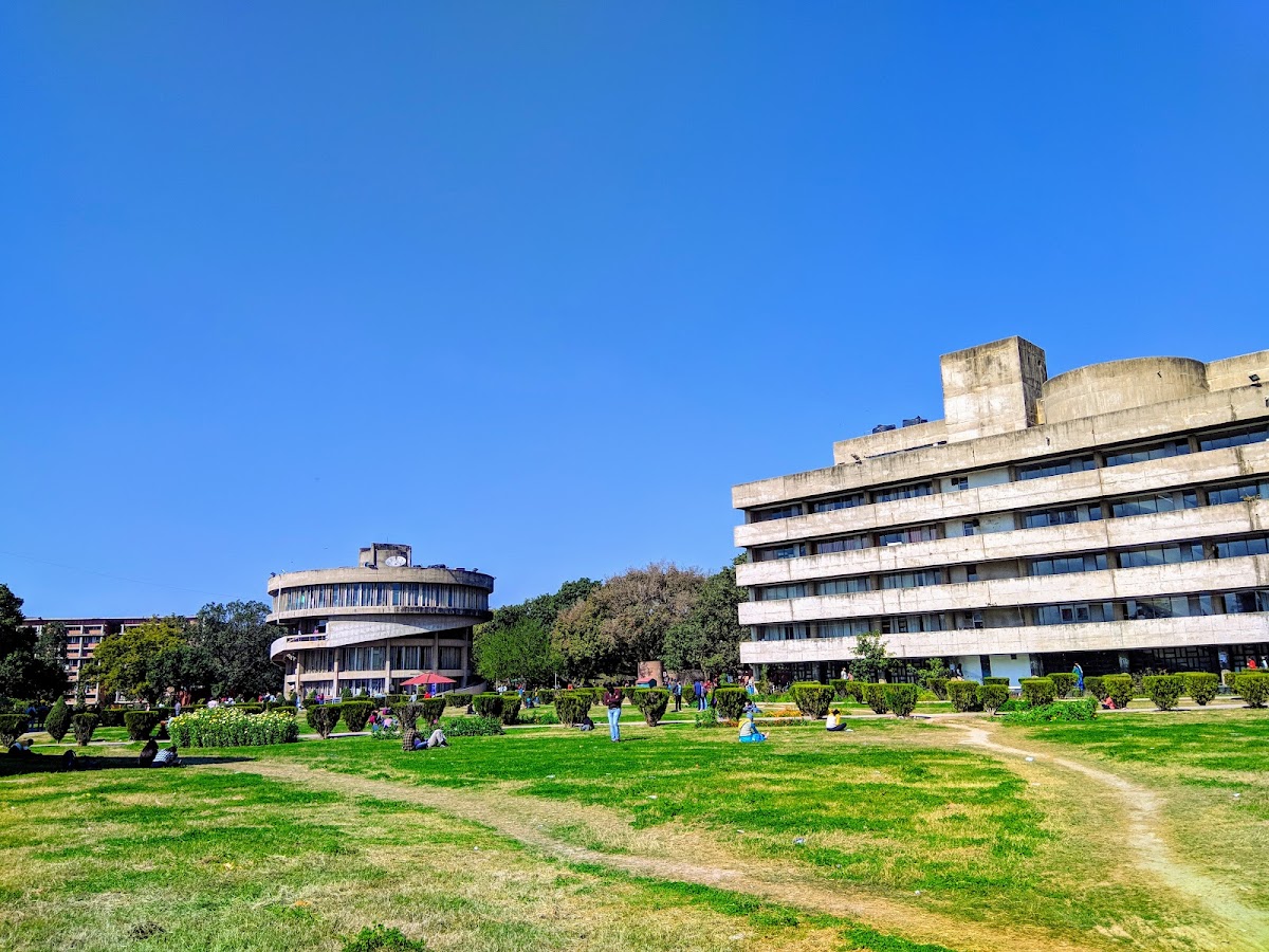 Panjab University photo 6
