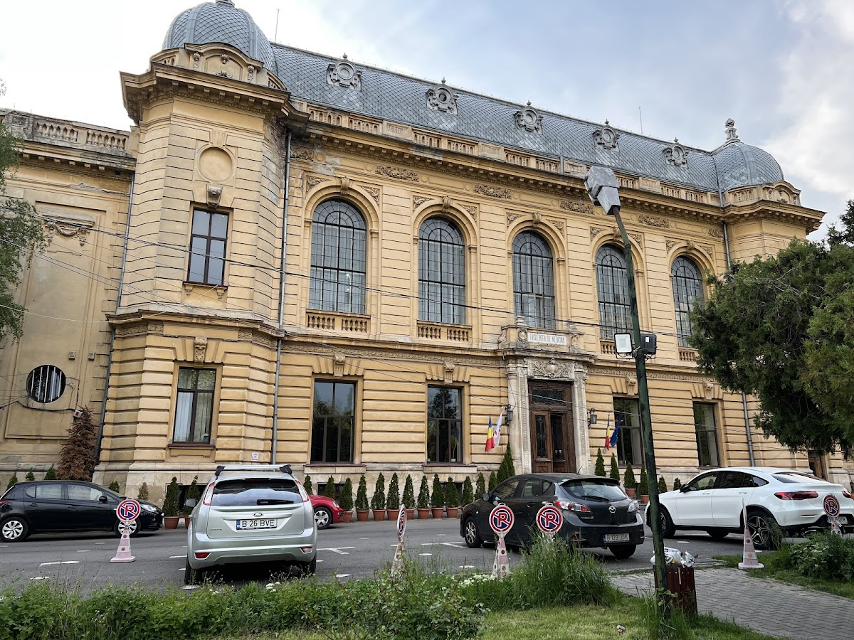 Carol Davila University of Medicine and Pharmacy photo 1