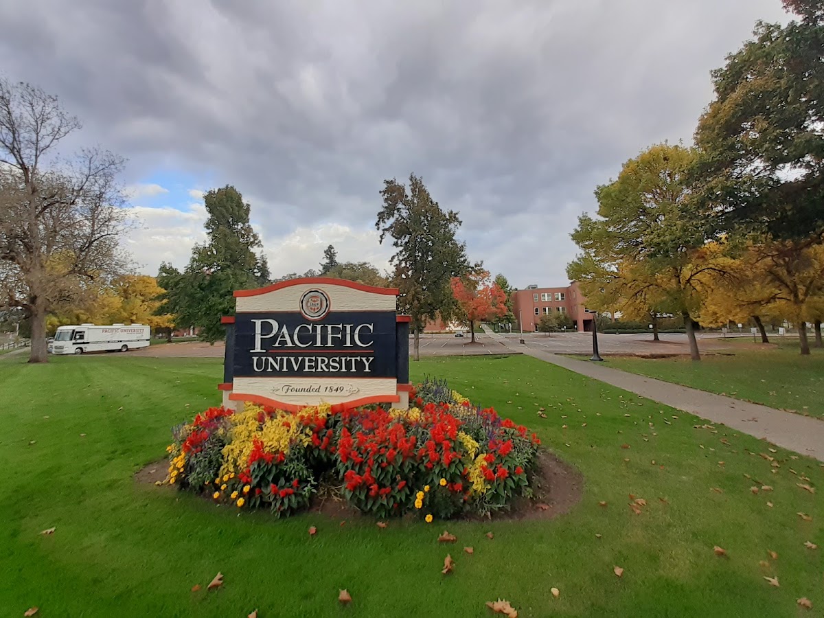 Pacific University photo 4