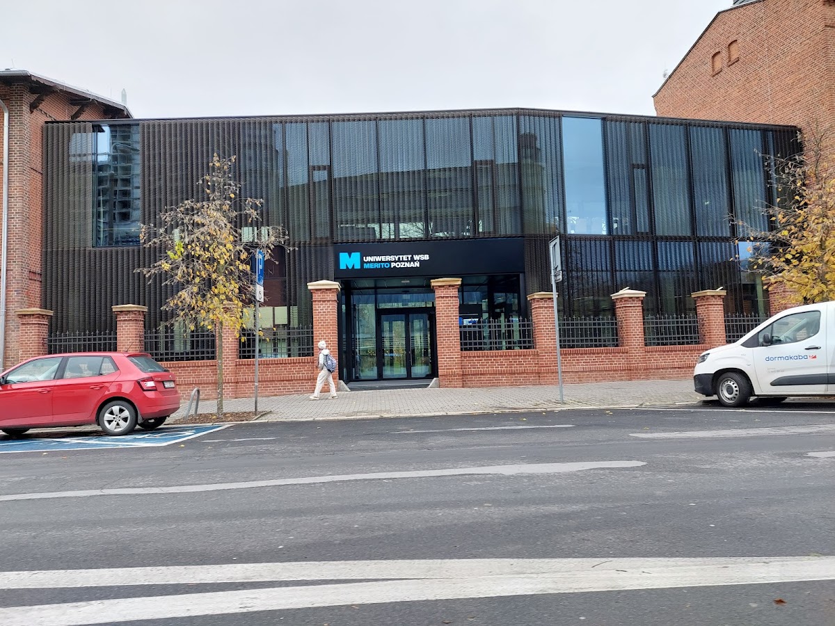 WSB University in Poznań photo 3