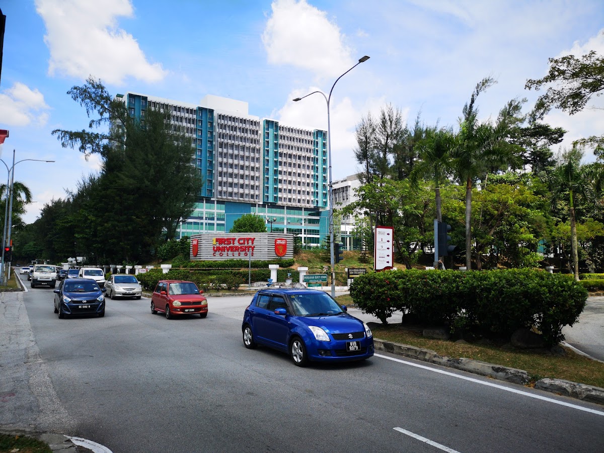 First City University College photo 6