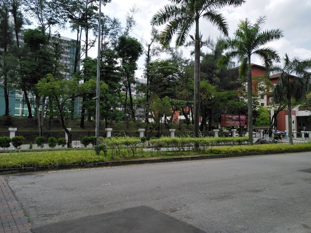 First City University College photo 7