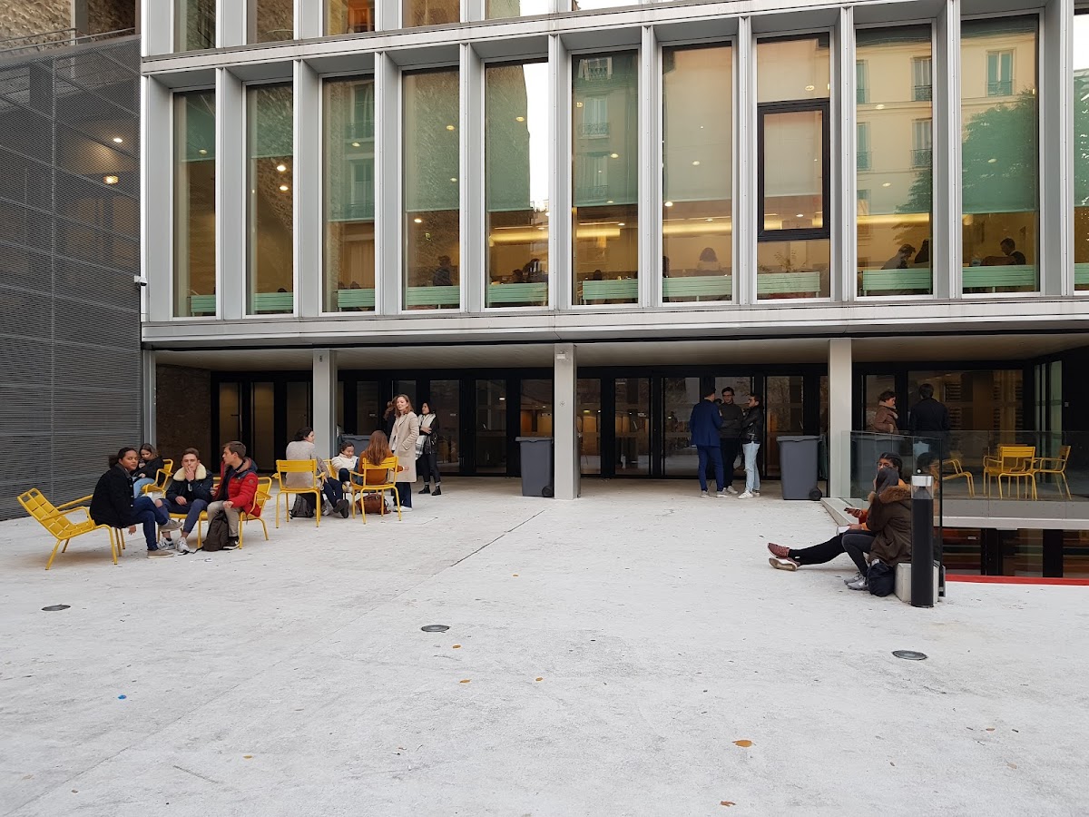 Université Paris-Panthéon-Assas photo 7