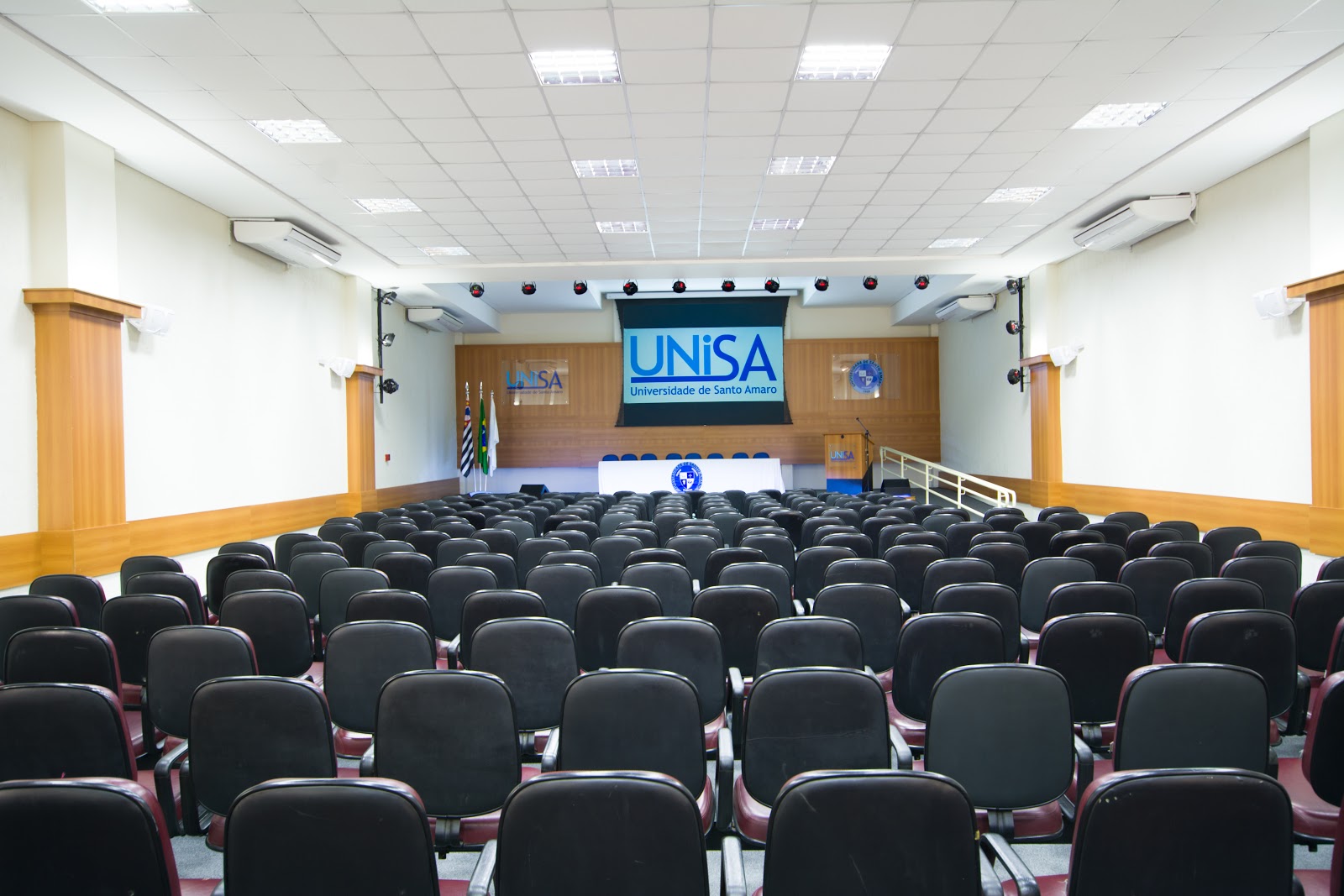 University of Santo Amaro