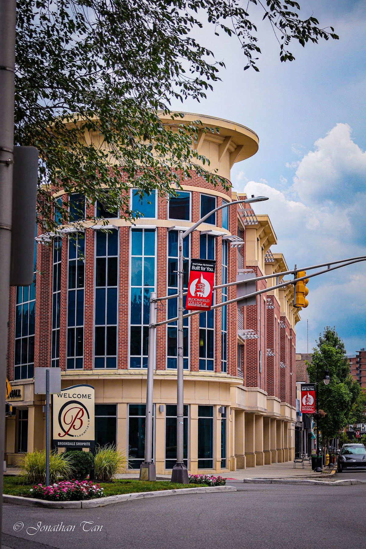 Bloomfield College photo 9