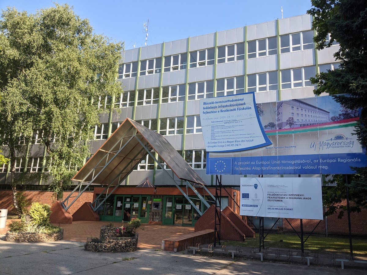 Kecskemét College photo 1