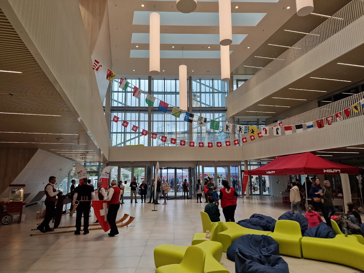 Kecskemét College photo 5