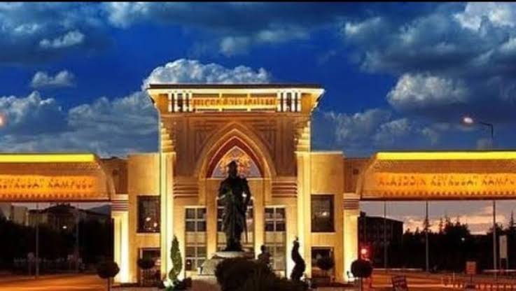 Selçuk University photo 3