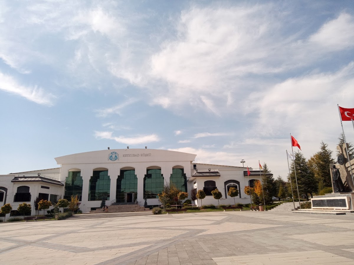 Selçuk University photo 6