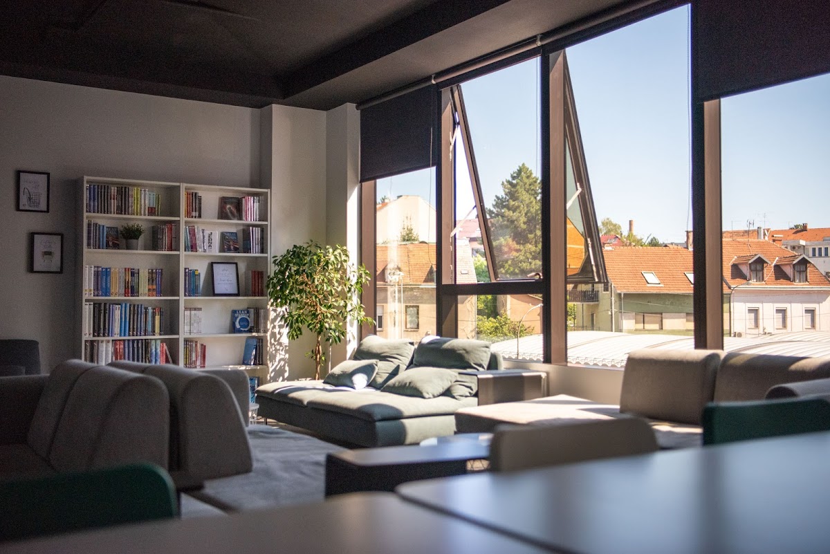 Zagreb School of Economics and Management photo 2