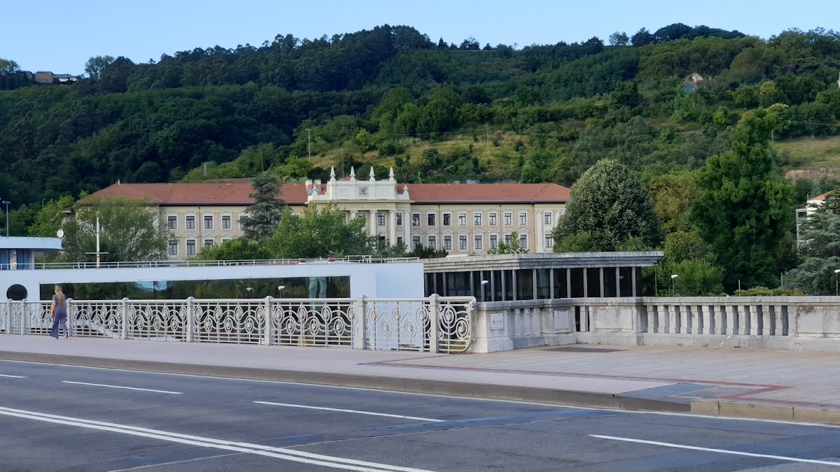 Deusto Business School photo 1