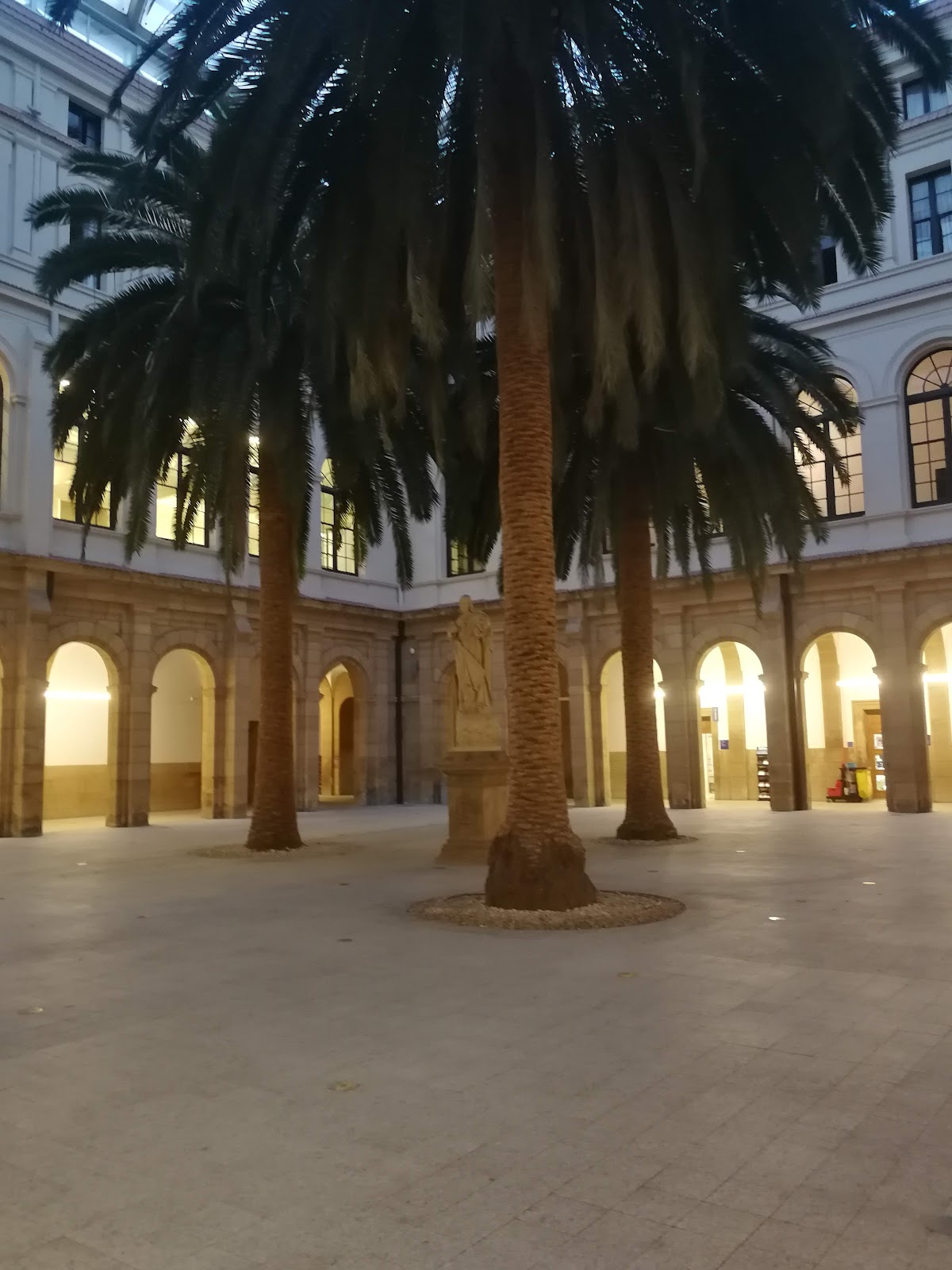 Deusto Business School photo 8