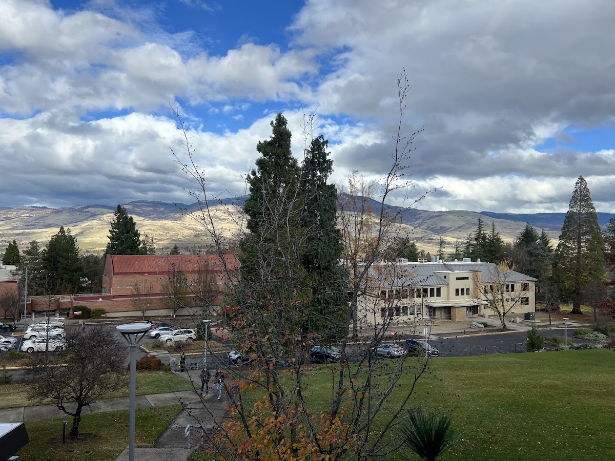 Southern Oregon University photo 3